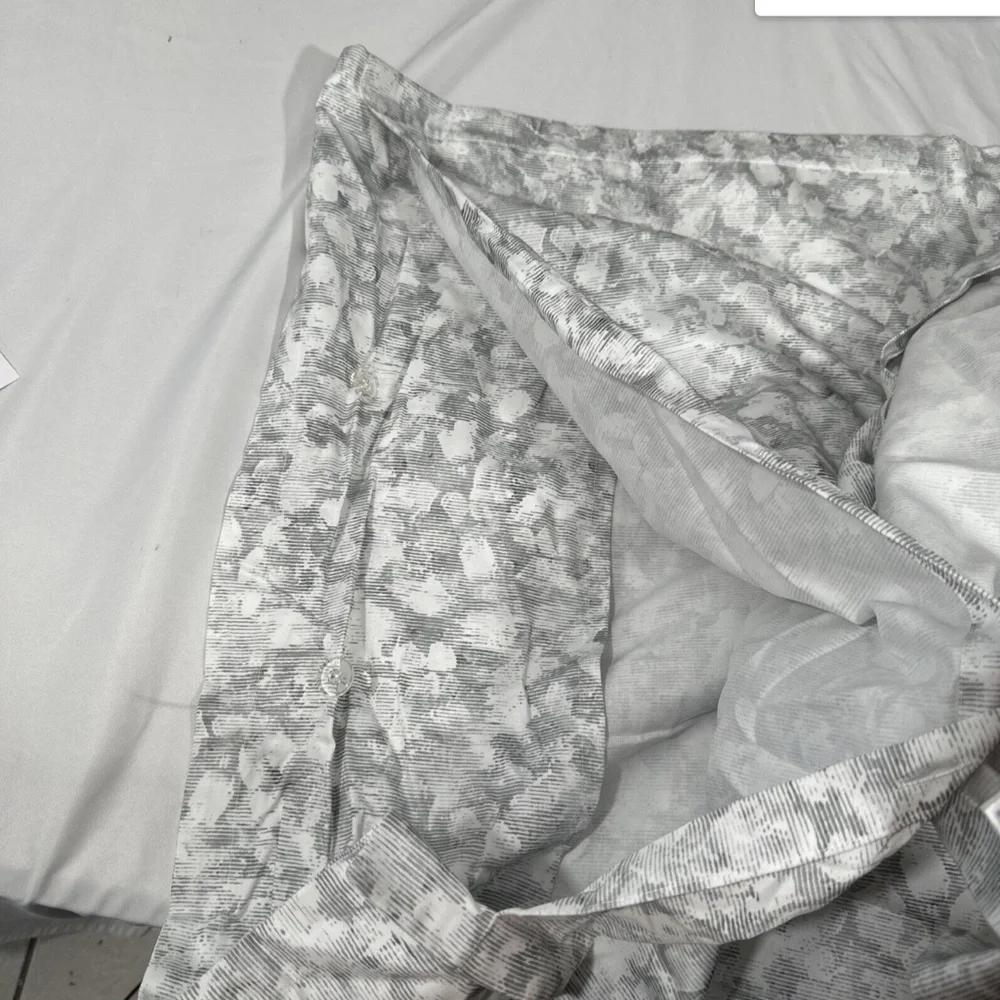 NIB $160 Sky Amelie [‎ 2 Euro Shams ] Set in Grey